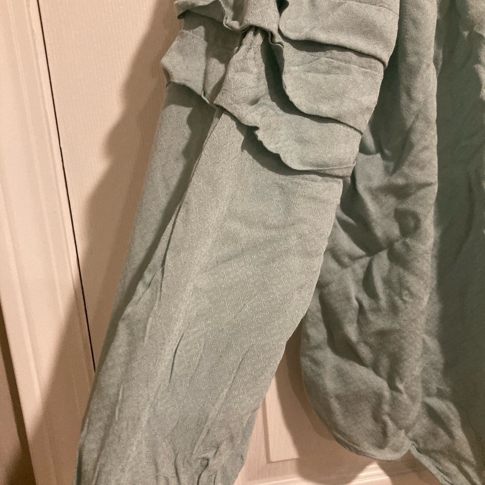 Eyeshadow Green Ruffled Tie Front Blouse with Bib Collar - Picture 5 of 11